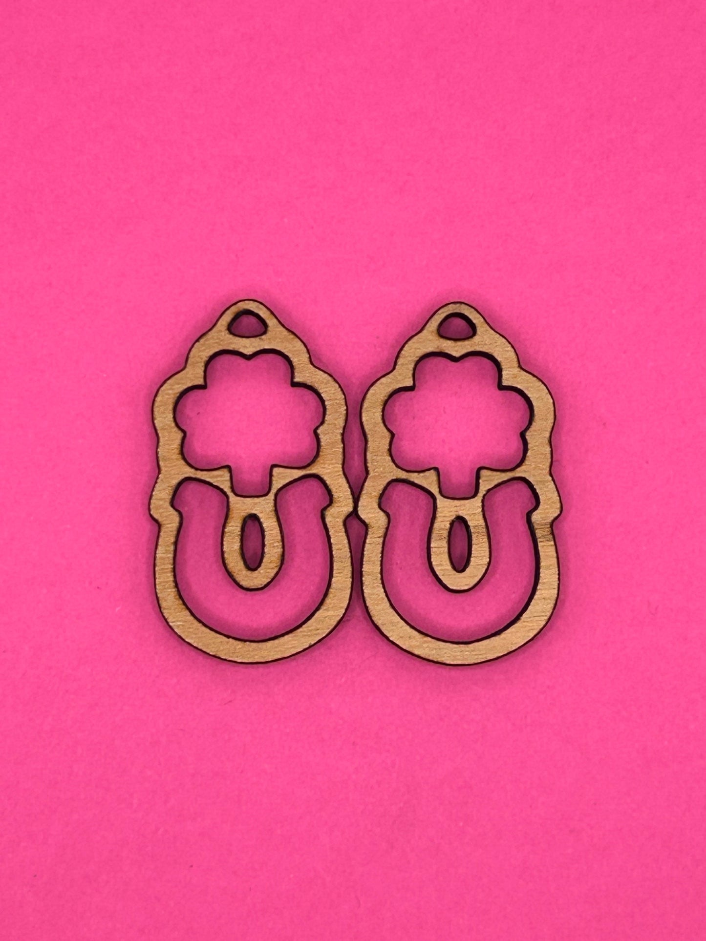 Blank clover horseshoe stack wooden bezels