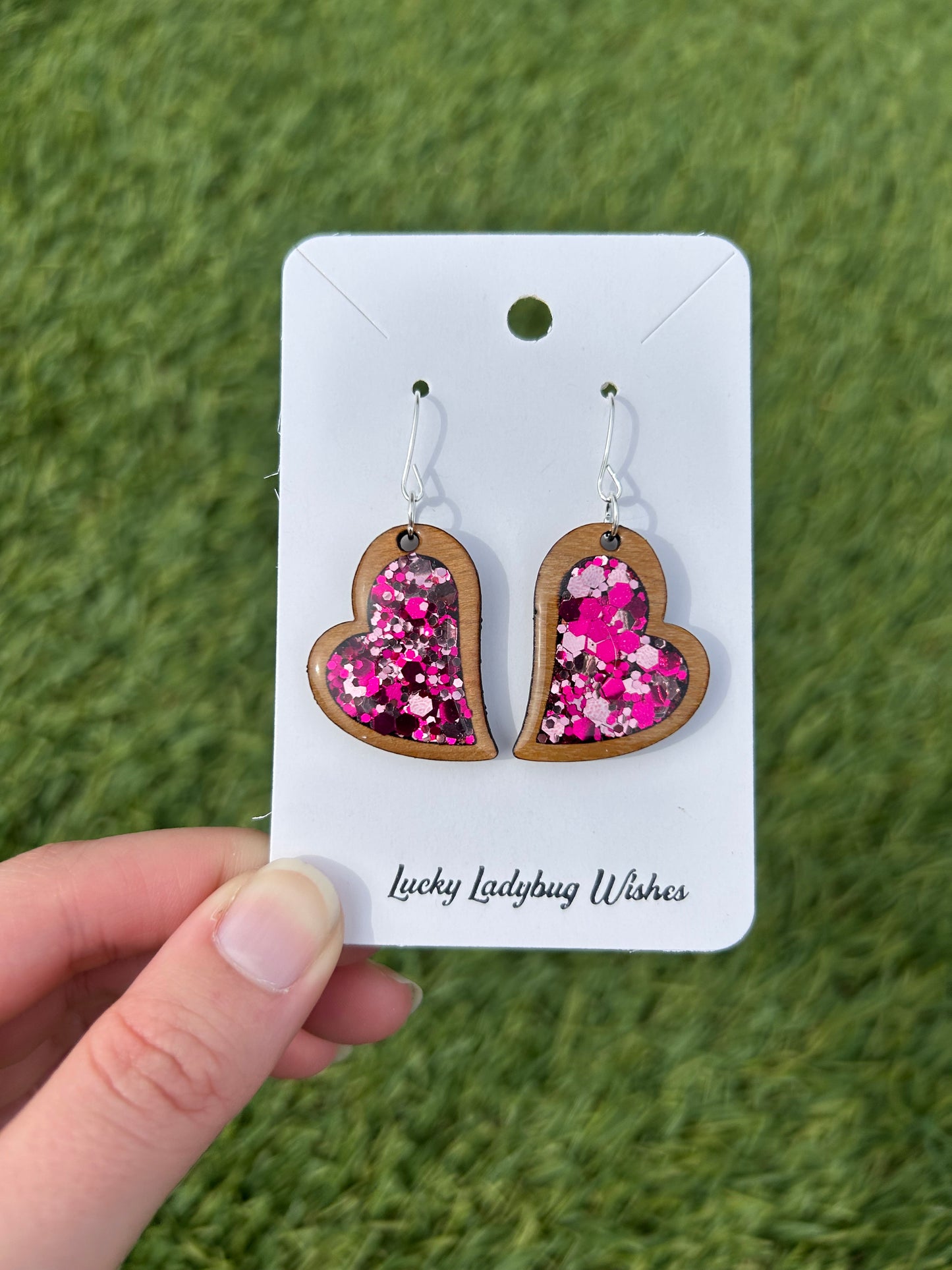 Curved heart earrings