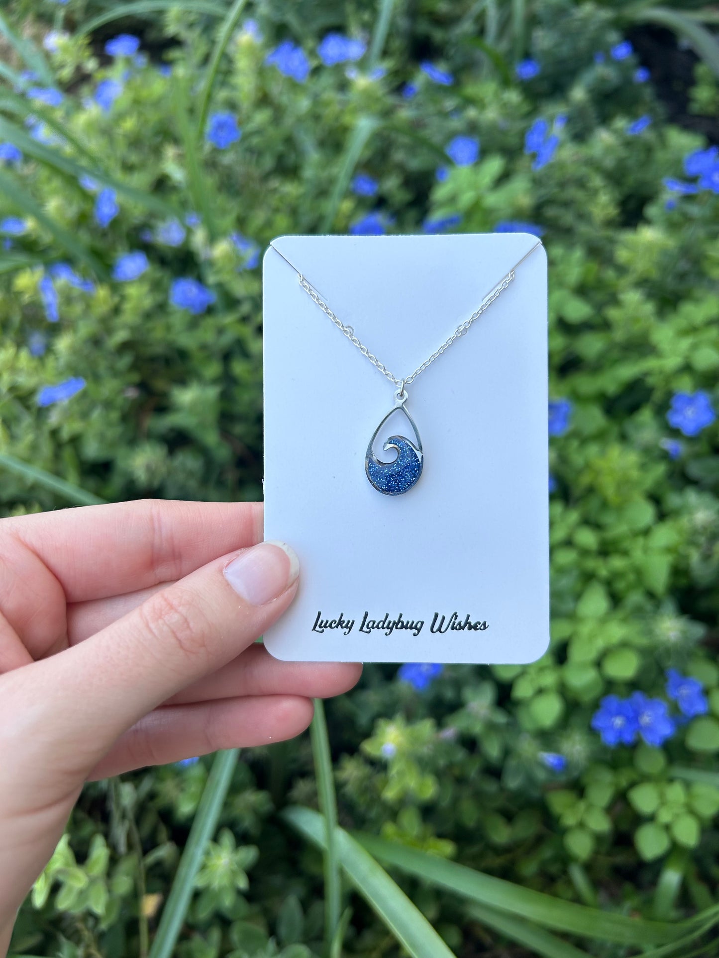 Wave necklace