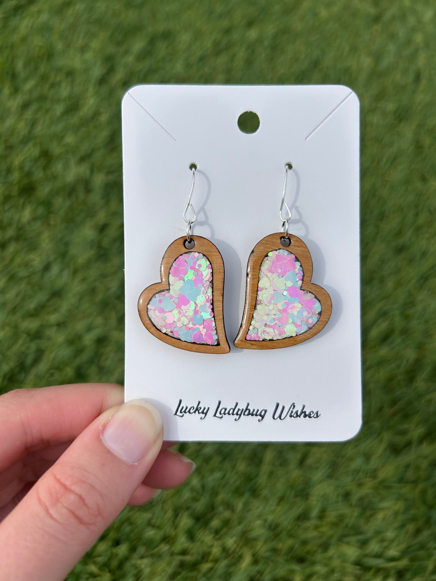 Curved heart earrings