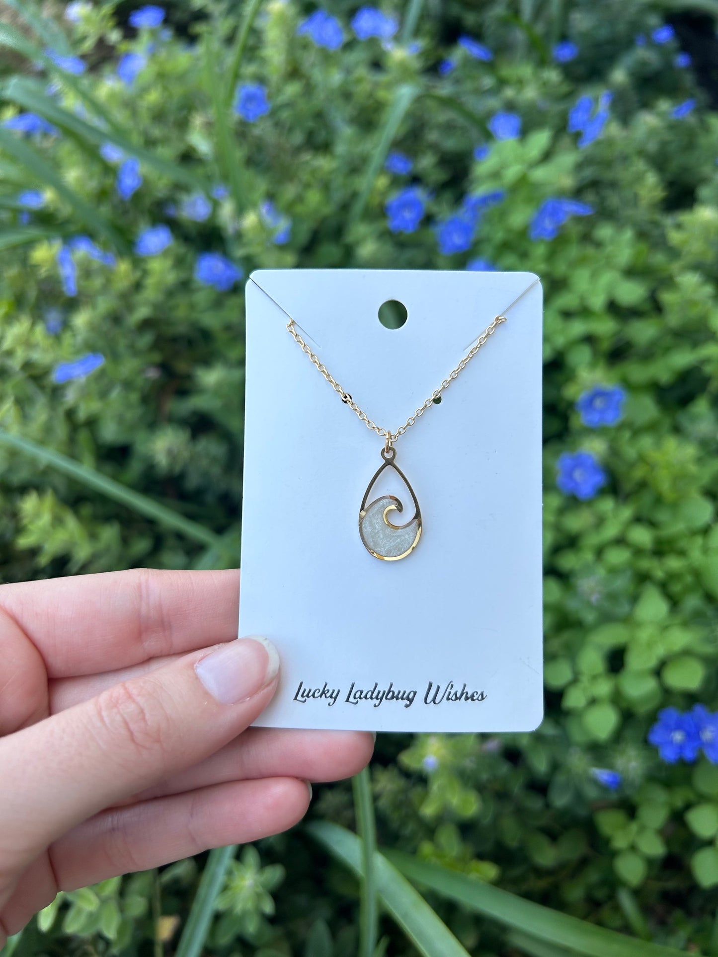 Wave necklace