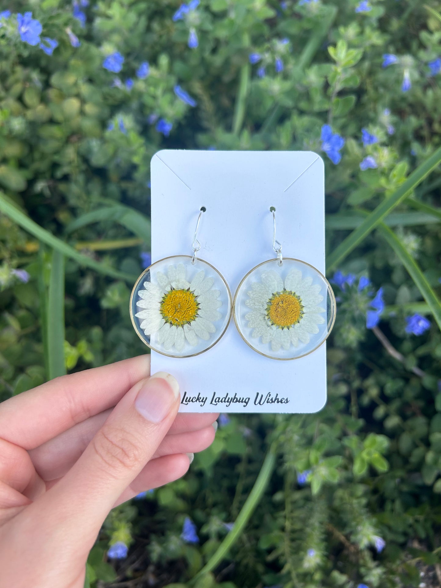 Daisy hoop earrings