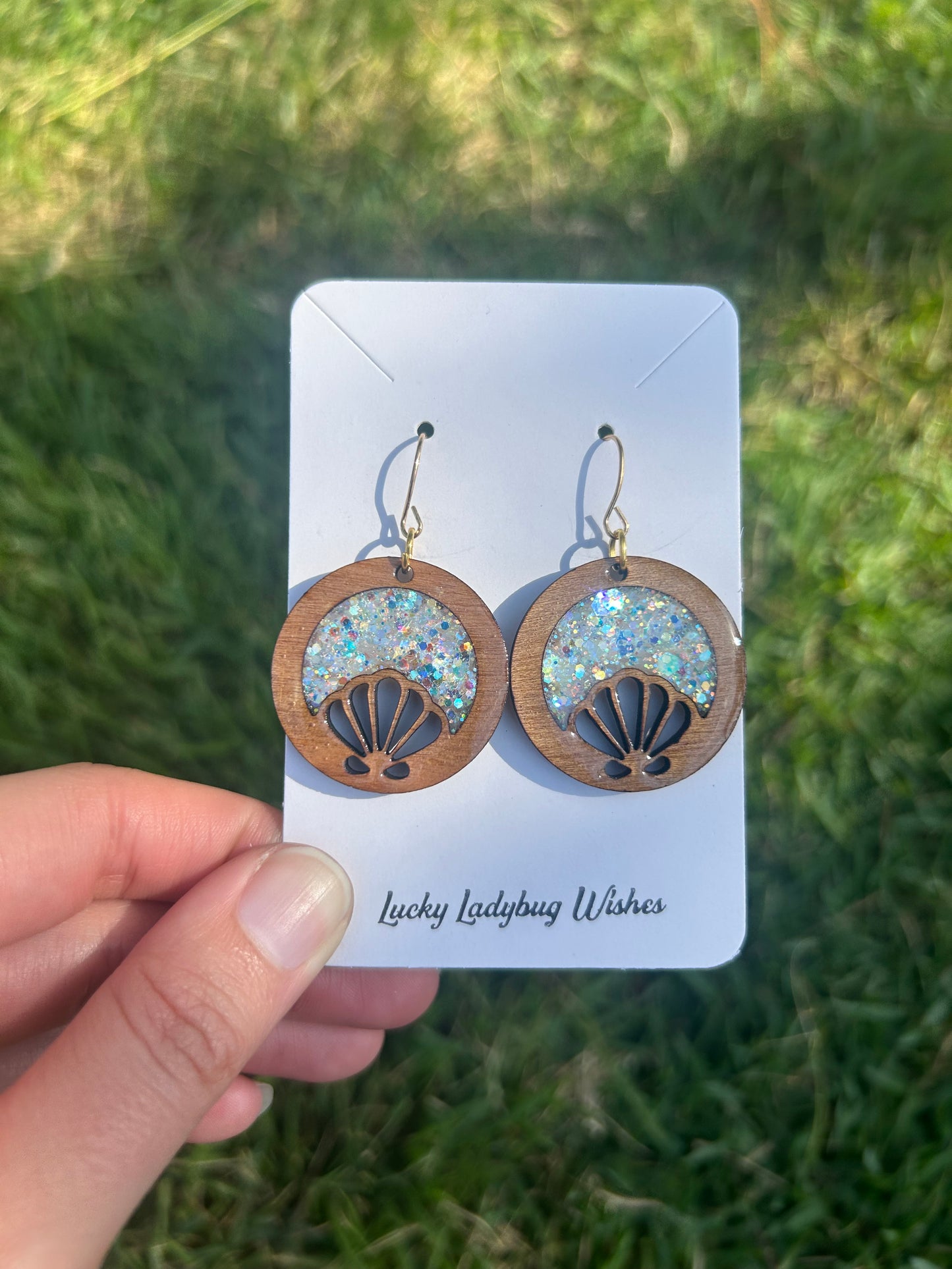 Hoop Shells wooden earrings