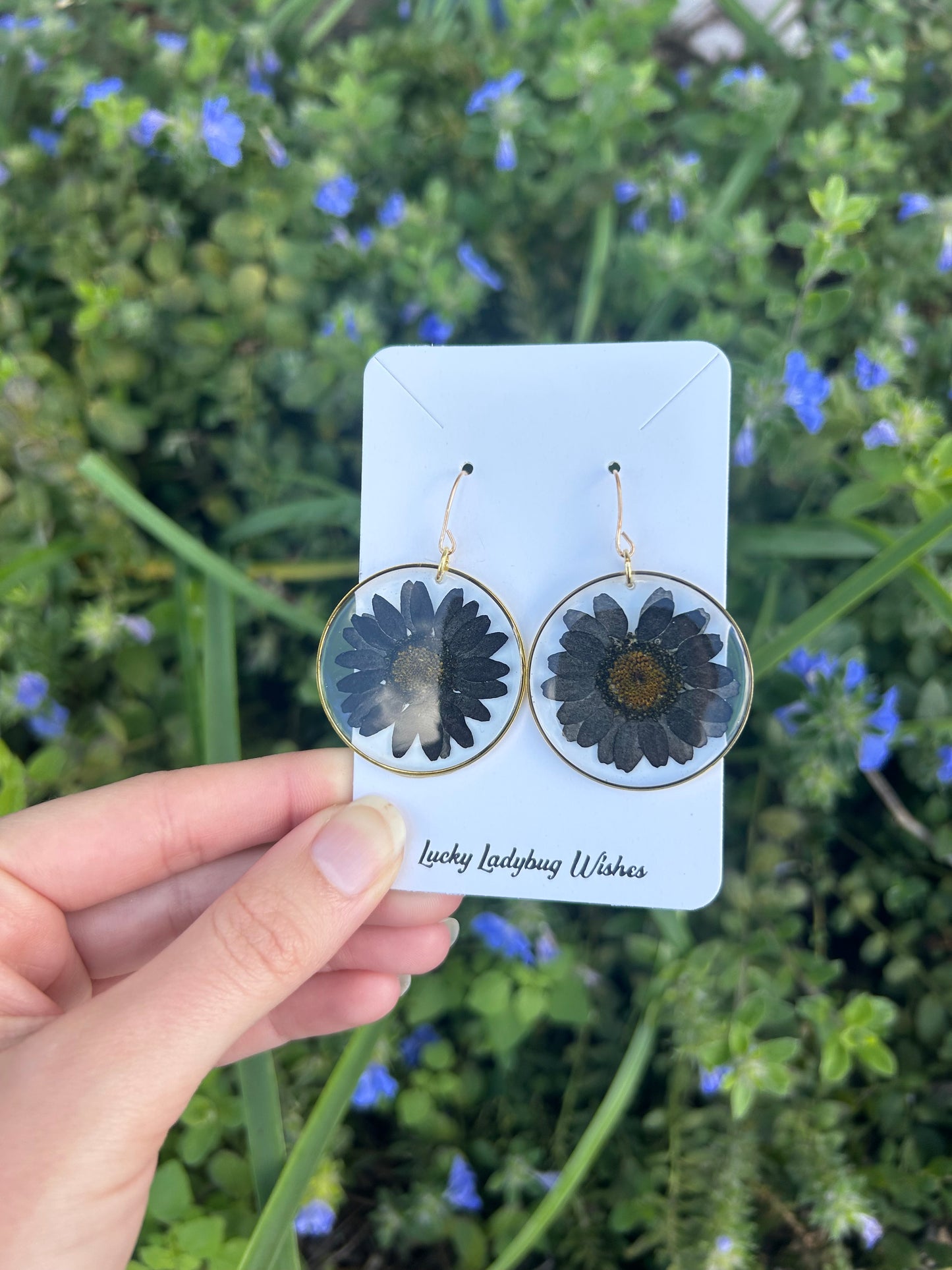 Daisy hoop earrings