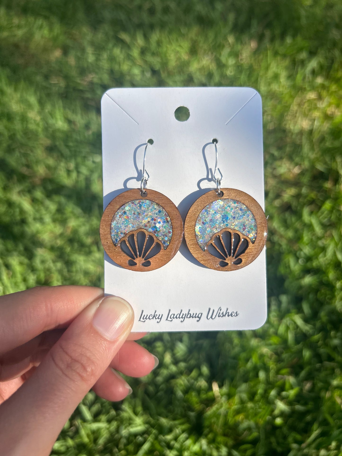 Hoop Shells wooden earrings