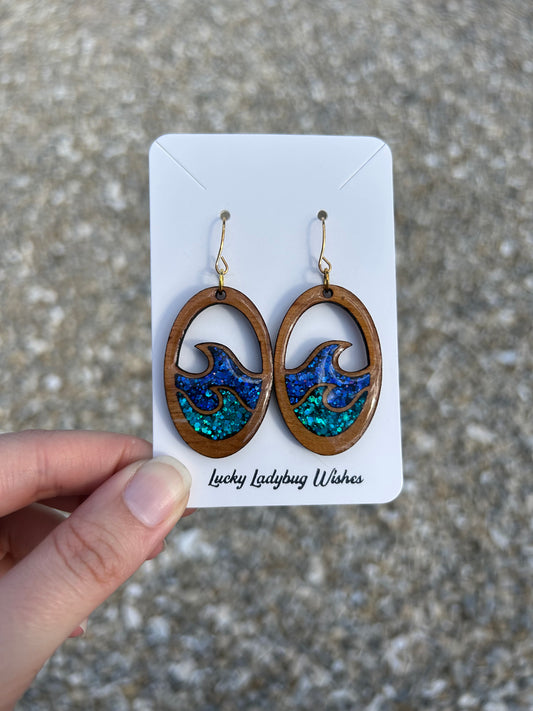 Double wave oval earrings