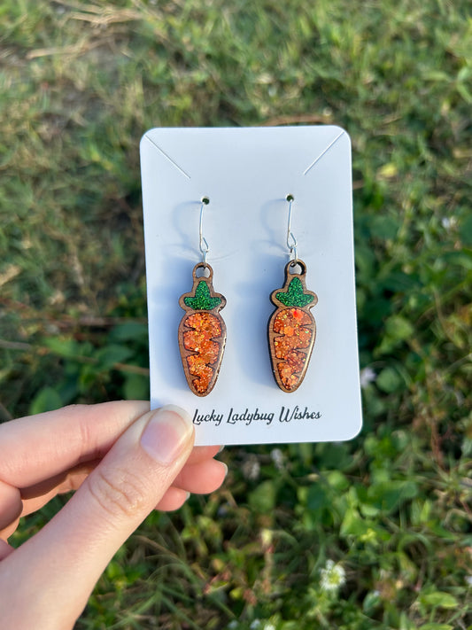 Carrot wooden earrings