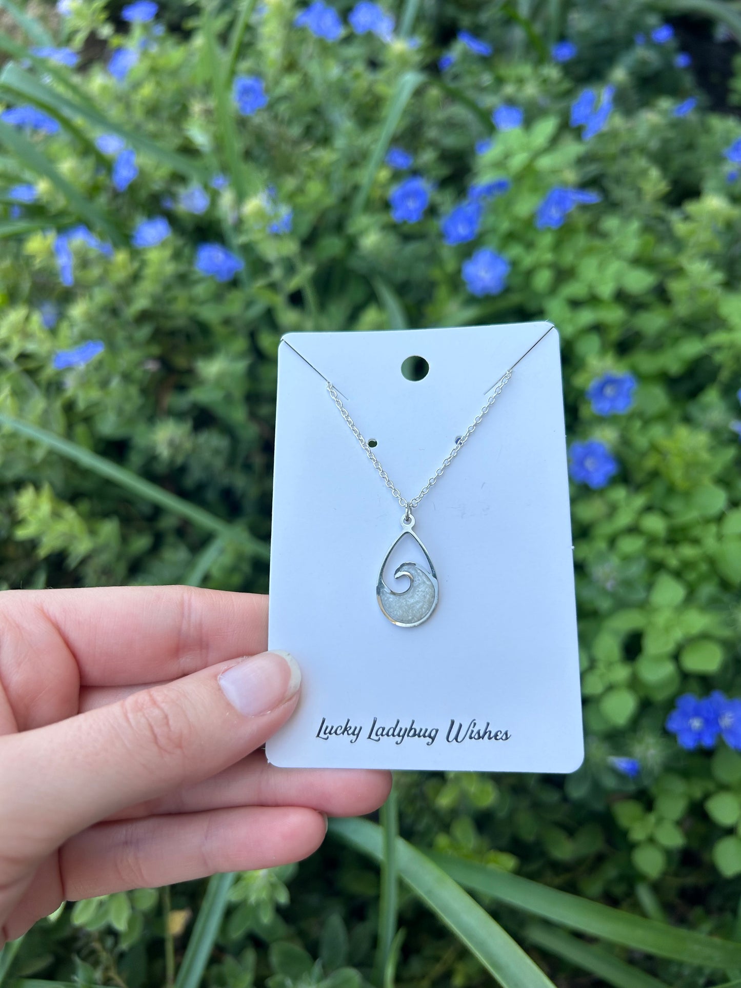 Wave necklace