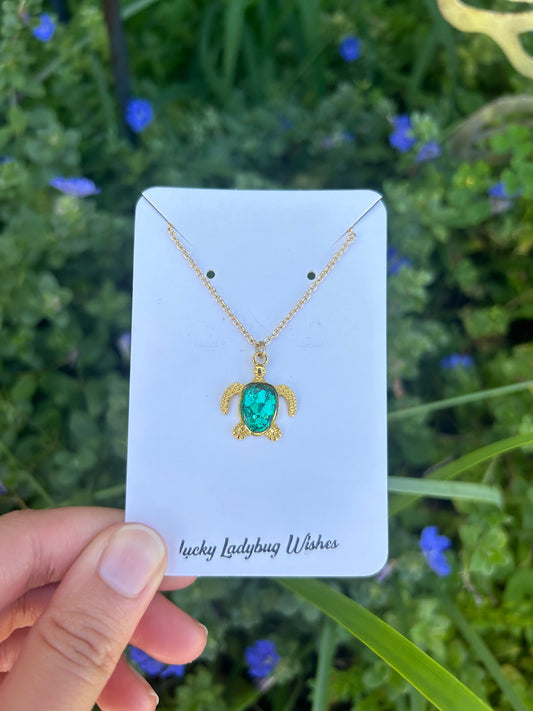 Turtle bezel necklace